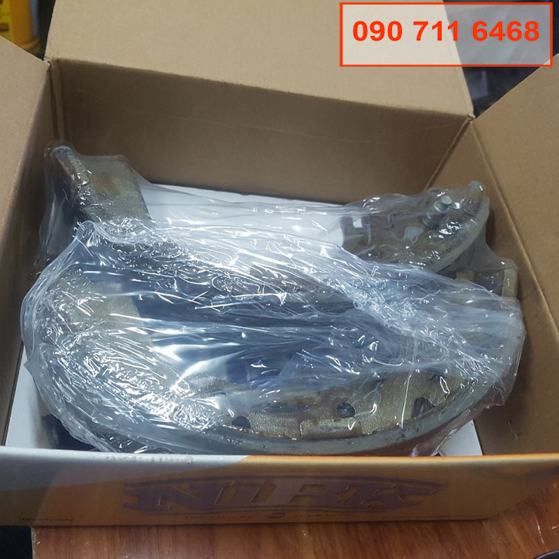 Bố thắng càng sau Toyota Innova 2006, 2007, 2008, 2009, 2010, 2011, 2012, 2013, 2014, 2015 04495-0K010 Nhật Bản