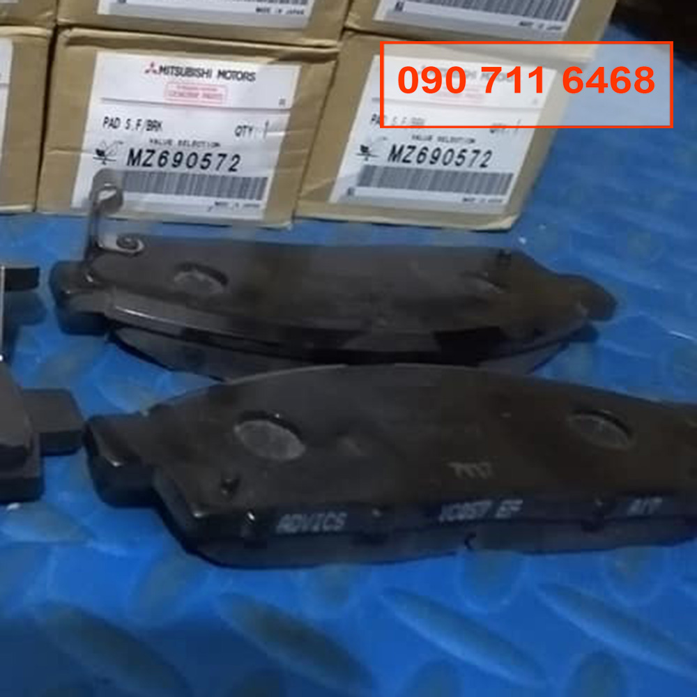 Má phanh trước, bố trước Mitsubishi Zinger 2008, 2012 MZ690572, 4605A284 chính hãng giá tốt